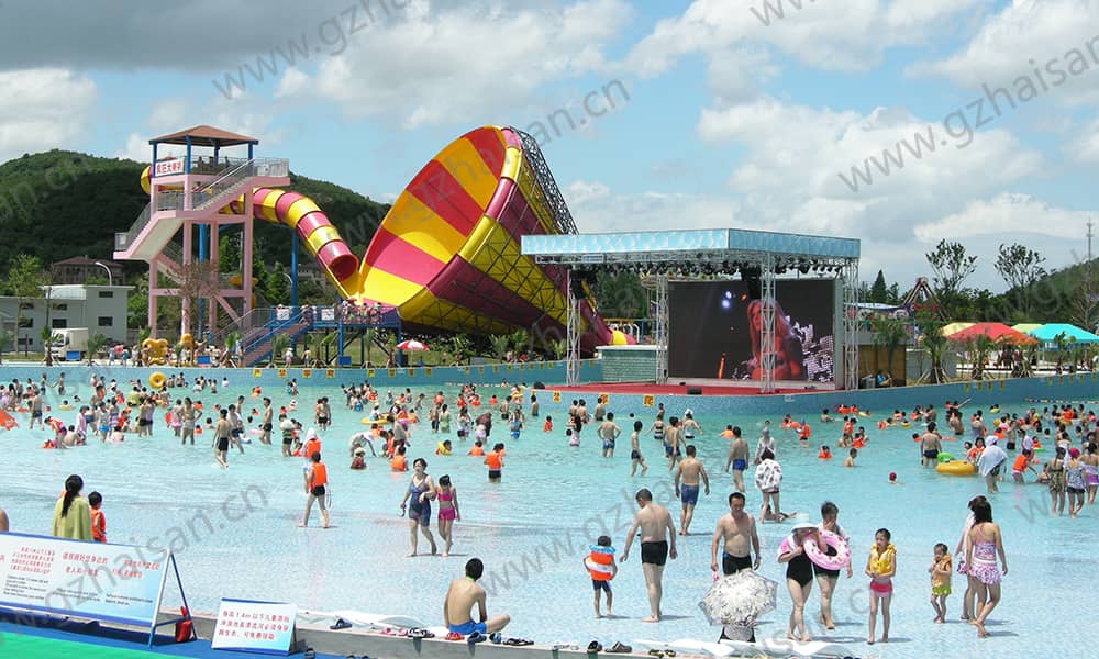 浙江宁波东钱湖水上乐园大喇叭、造浪池