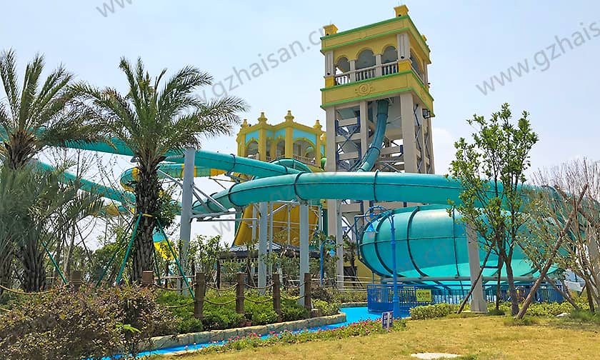 浙江大目湾阿拉的海水上乐园太空一号滑道