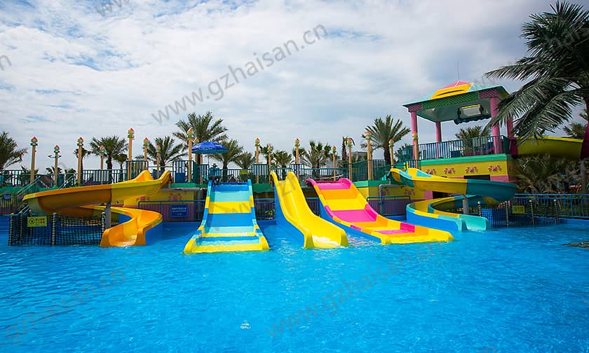 宁波大目湾阿拉的海水上乐园小谐游乐场儿童滑梯