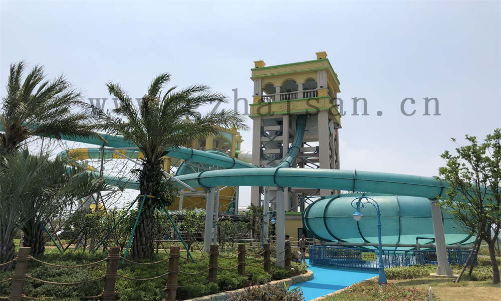 水上滑梯乐园，刺激畅快无限