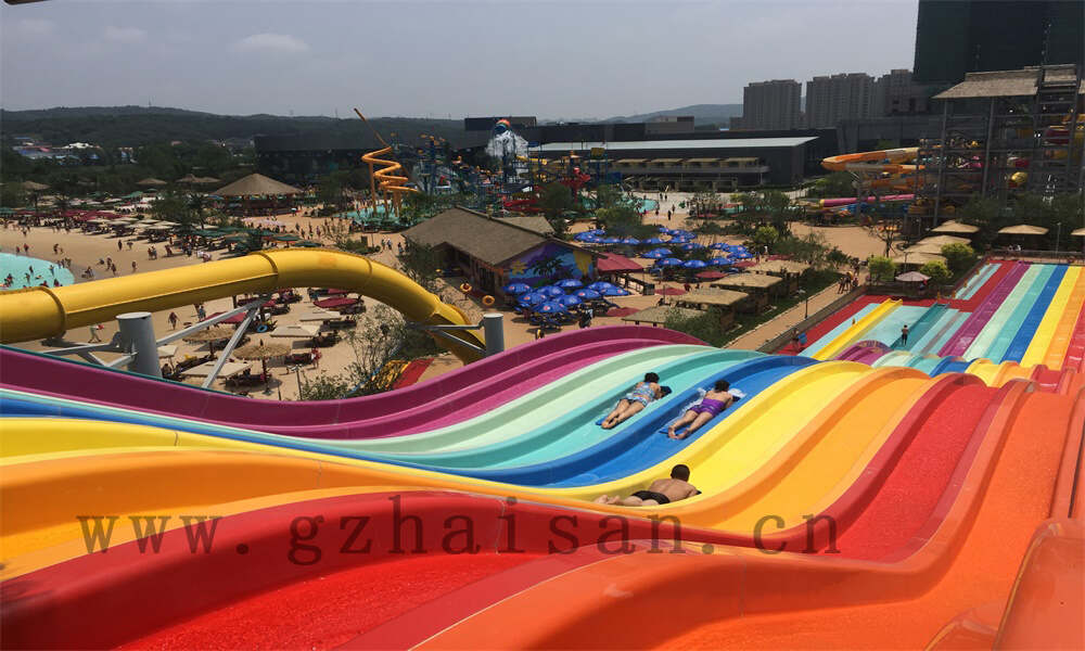 水上乐园设施制造商：打造刺激与欢乐的奇幻世界