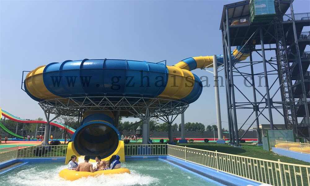 水上乐园的场地清洁和卫生如何保证？